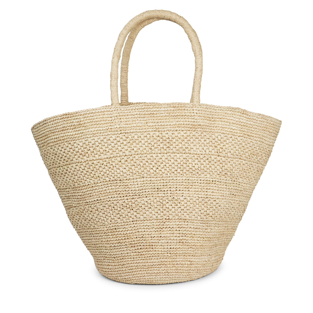 Anakao, the charming bag fashioned from luxurious raffia sourced from Madagascar.
Tailored for your everyday adventures, this tote boasts a spacious main compartment to accommodate all your necessities while you're on the move.
Raffia, derived from the resilient leaves of the palm tree, is celebrated for its versatility and eco-conscious qualities, making it a sought-after material in the realm of fashion accessories.
Handcrafted with precision, raffia handbags epitomize a blend of casual sophistication,