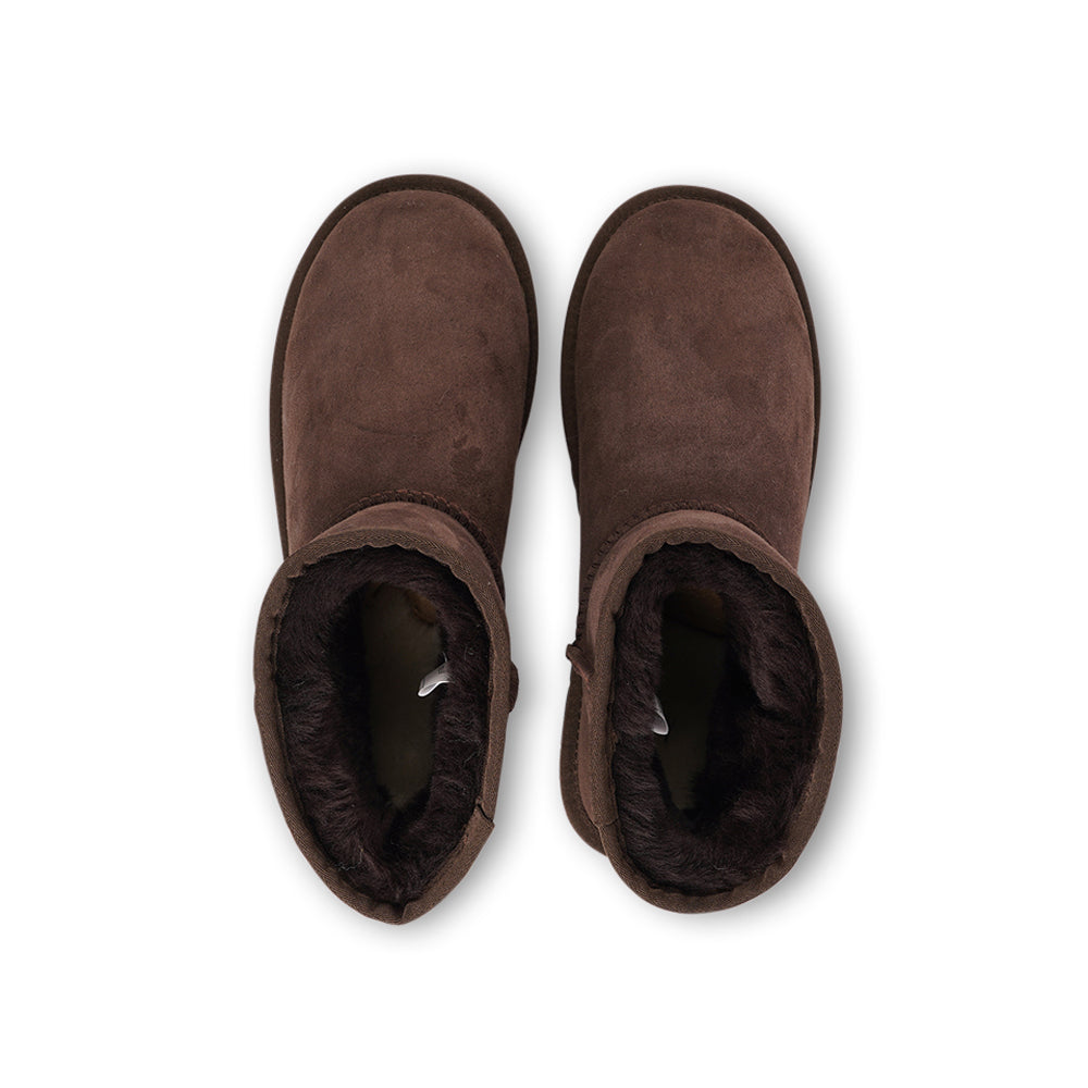 Lovelies Studio - Danish design - Mid-high Shearling boots  Lovelies shearling boots bring softness and warmth to your feet this autumn. With soft and durable rubber soles plus a gorgeous design you're perfectly suited for the wintertime. 