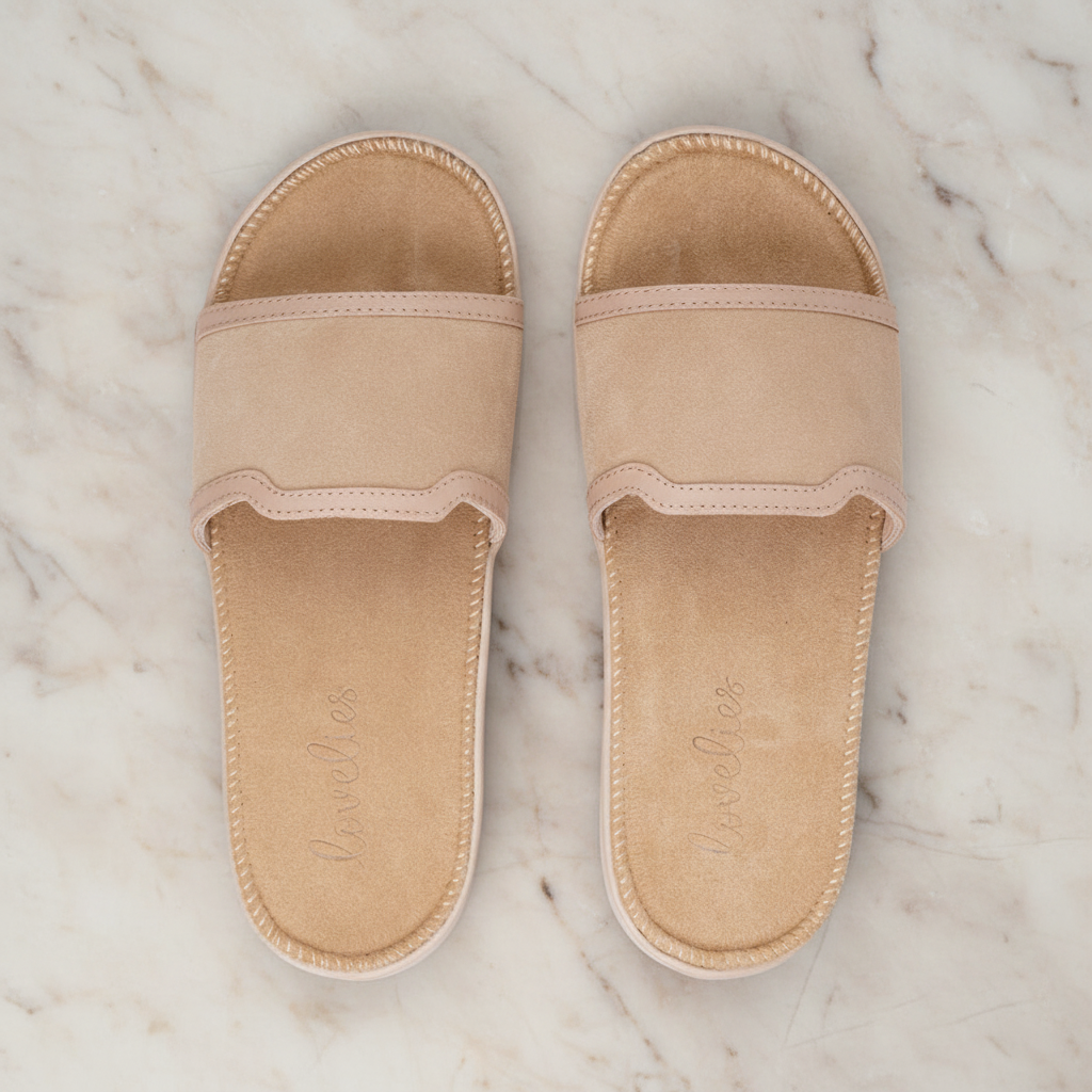 Bodri - Soft suede sandal