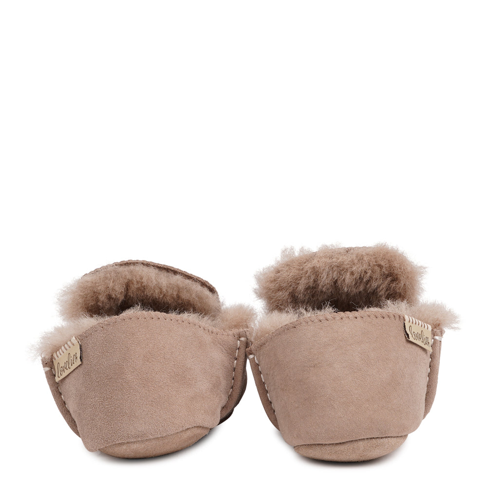 Bolo - Lovelies Studio - Denmark - Crafted from 100% premium sheepskin, the Bolo Shearling Moccasins blend refined elegance with everyday practicality — offering natural warmth, breathability, and comfort that adapts beautifully to every season.