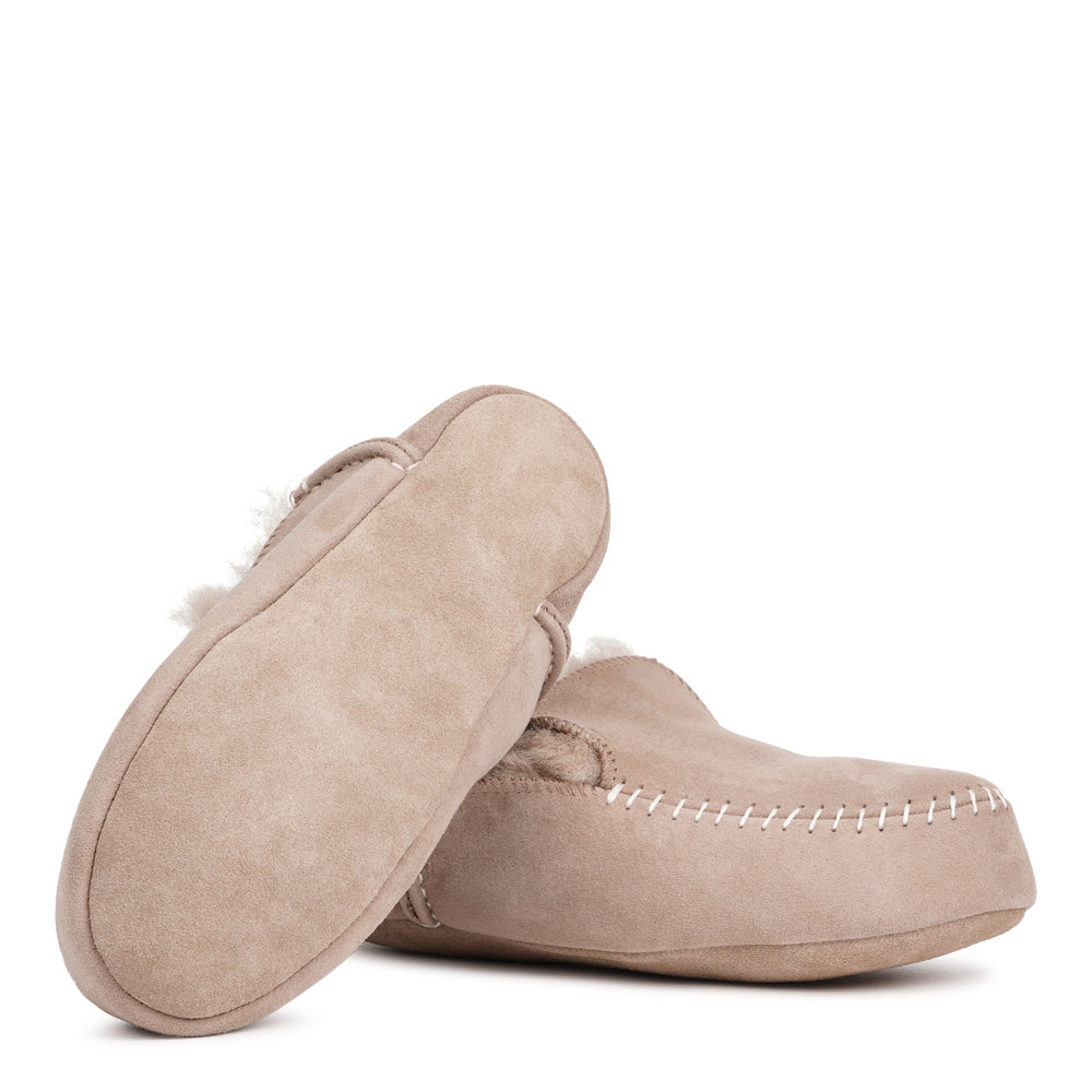Bolo - Lovelies Studio - Denmark - Crafted from 100% premium sheepskin, the Bolo Shearling Moccasins blend refined elegance with everyday practicality — offering natural warmth, breathability, and comfort that adapts beautifully to every season.