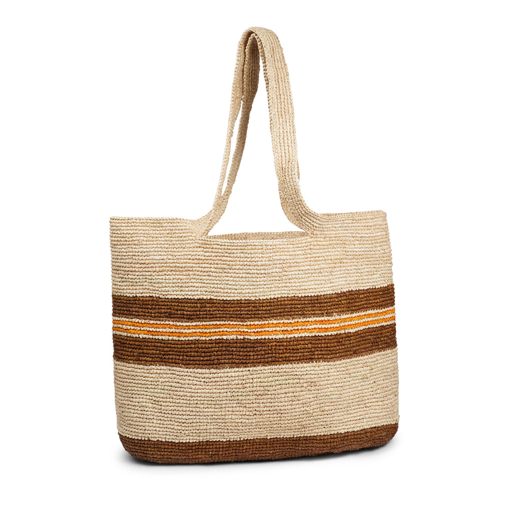 Cavallo, the charming Casual Shoulder tote bag fashioned from luxurious raffia sourced from Madagascar.  Tailored for your everyday adventures, this tote boasts a spacious main compartment to accommodate all your necessities while you're on the move.  Raffia, derived from the resilient leaves of the palm tree, is celebrated for its versatility and eco-conscious qualities, making it a sought-after material in the realm of fashion accessories.