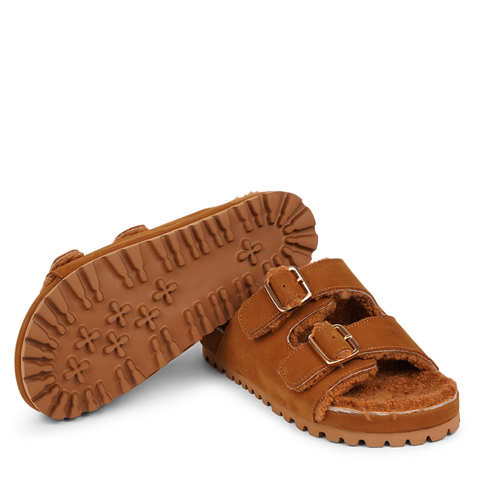 Lovelies Studio - Lovelies shearling sandals will bring softness and warmth to your feet. The combination of soft shearling and the durable rubber sole guarantees the utmost comfort to the wearer.