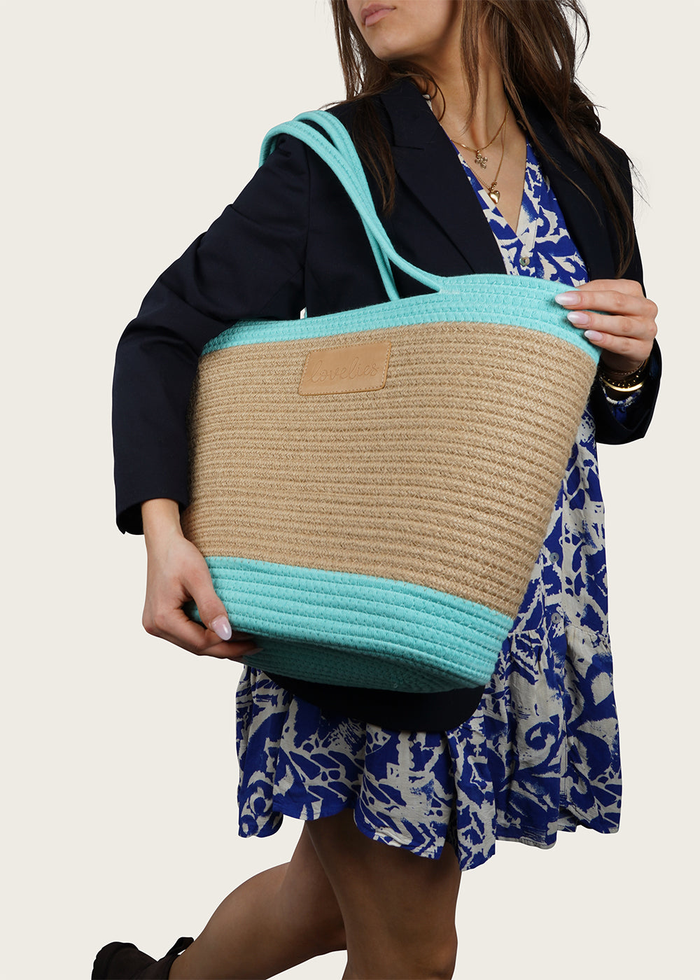 Lovelies Studio - Danish Design - For those cheerful springdays and warm sunny summerdays all you need is a gorgeous beach bag. Lovelies has made an elegant one in cotton and recycled polyester and it comes in 8 beautiful colours. Whether you’re off to a picnic, shopping or a lazy day at the beach, a Lovelies beach bag will be your all-time favourite companion.