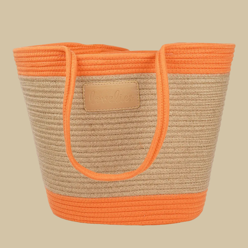 Lovelies -Turn heads this summer with the Flamencos Beach Bag, a stylish blend of iconic design and vibrant color. Whether you're off to the beach, browsing your local market, or enjoying a picnic in the park, this bag adds effortless elegance to any outing.
Designed to reflect your unique personality, the Flamencos Beach Bag comes in a variety of beautiful shades from bold and bright to soft and pastel so you can find the perfect match for your summer look.