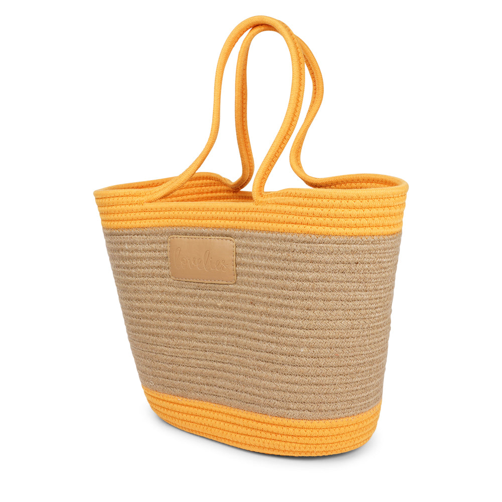 Available in a delightful array of exquisite colors, our Flamencos beach bag allows you to express your unique style and find the perfect complement to your summer look. From bold and vibrant shades to soft and pastel hues, there's a color that will perfectly reflect your personality and make you stand out in the crowd.
Crafted with care and attention to detail, our Lovelies beach bag is your ultimate companion for any occasion. Whether you're going on a picnic, embarking on a shopping spree, or simply enj