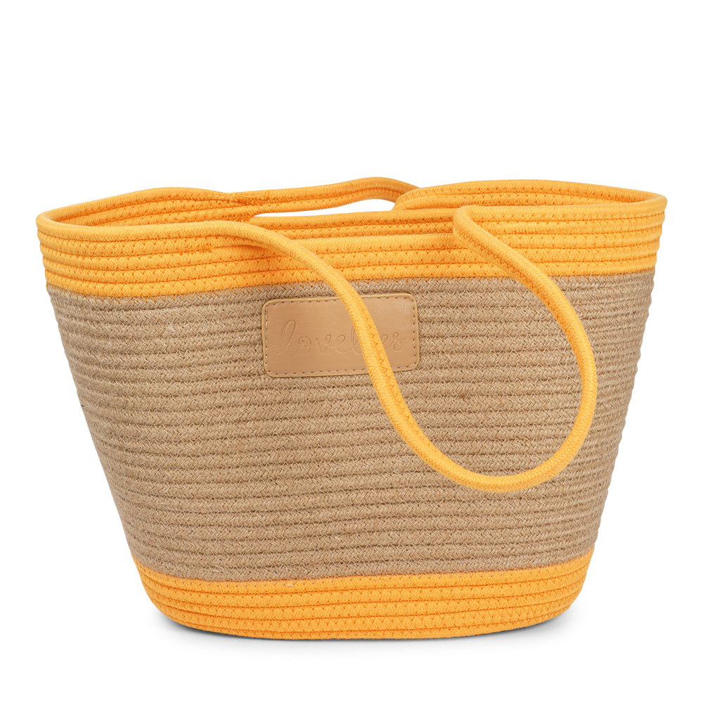 Available in a delightful array of exquisite colors, our Flamencos beach bag allows you to express your unique style and find the perfect complement to your summer look. From bold and vibrant shades to soft and pastel hues, there's a color that will perfectly reflect your personality and make you stand out in the crowd.
Crafted with care and attention to detail, our Lovelies beach bag is your ultimate companion for any occasion. Whether you're going on a picnic, embarking on a shopping spree, or simply enj