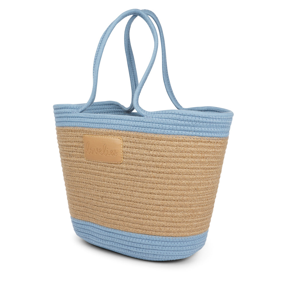 Make a statement this summer with our Flamencos beach bag, featuring an iconic design and vibrant colors that are bound to turn heads. Whether you're heading to the beach or strolling through the market, this bag effortlessly adds a touch of casual elegance to any outing.
Available in a delightful array of exquisite colors, our Flamencos beach bag allows you to express your unique style and find the perfect complement to your summer look. From bold and vibrant shades to soft and pastel hues, there's a colo