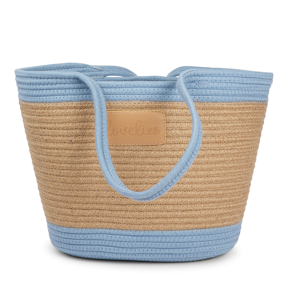 Make a statement this summer with our Flamencos beach bag, featuring an iconic design and vibrant colors that are bound to turn heads. Whether you're heading to the beach or strolling through the market, this bag effortlessly adds a touch of casual elegance to any outing.
Available in a delightful array of exquisite colors, our Flamencos beach bag allows you to express your unique style and find the perfect complement to your summer look. From bold and vibrant shades to soft and pastel hues, there's a colo