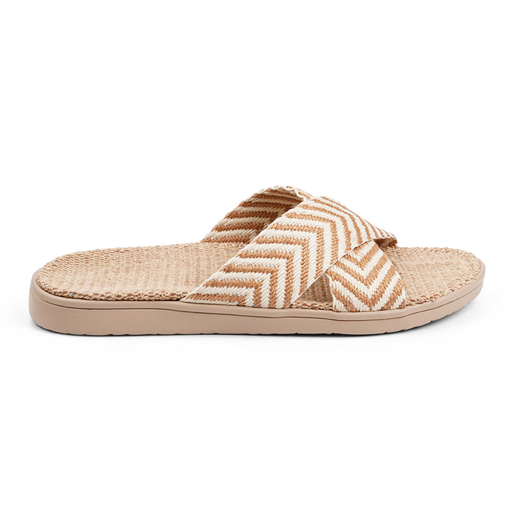 With great comfort and beautiful summer colors. The butter soft rubber sole is covered with fine natural jute for the best fit, style and comfort. The crossing bast straps are special designed and in wonderful colors for the Lovelies style Formentera. We are proud of the high quality and sure that you will love Formentera. Designed with love to all the beautiful beaches and get aways in Formentera, the little small island close to Ibiza.