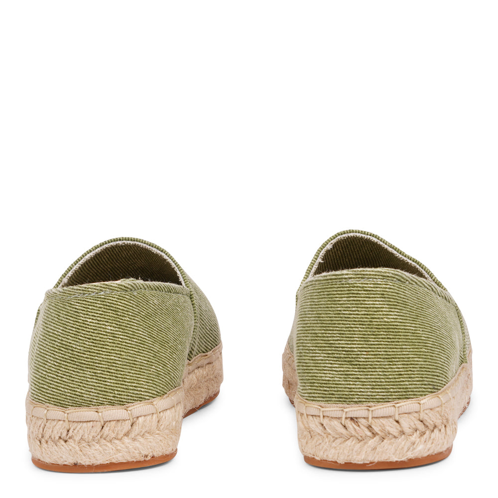 Lovelies Studio - With a soft denim upper, our espadrilles emanate an aura of effortless coolness and sophistication. The supple leather lining not only exudes chic aesthetics but also ensures a snug fit that conforms to your feet. Prioritizing durability, we've outfitted these espadrilles with rubber soles of the highest quality.