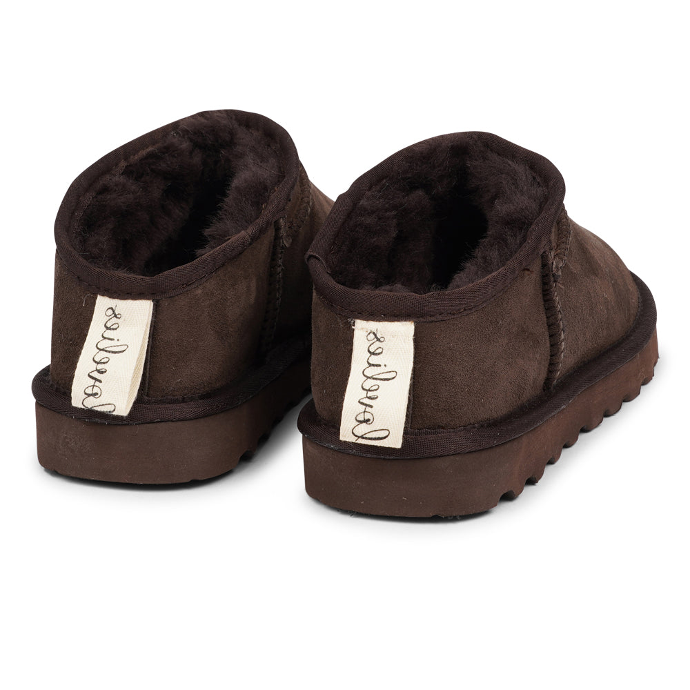 Lovelies - Genini Shearling Boots aren't just a fashion statement; they're a statement of quality and environmental responsibility. We are proud to hold the LWG Environmental GOLD RATED Certification, a testament to our commitment to sustainable and eco-friendly practices.