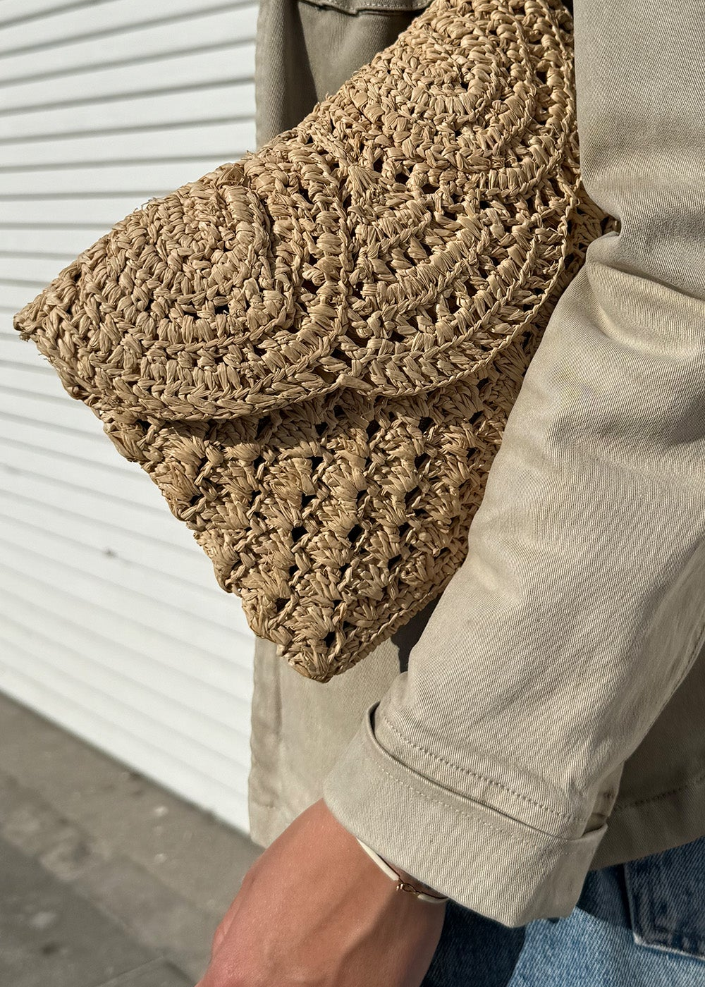 Gerani - Crochet raffia clutch