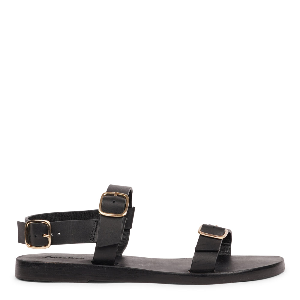 Meet Giglio, our handcrafted leather sandal designed for feminine style and everyday comfort. With three adjustable buckles for a personalized fit, Giglio combines form and function effortlessly.
Crafted from vegetable-tanned buffalo leather, the straps offer a soft yet durable feel, while the leather sole with rubber grip ensures stability with every step. Whether you're dressing up or going casual, Giglio is your perfect warm-weather companion.
