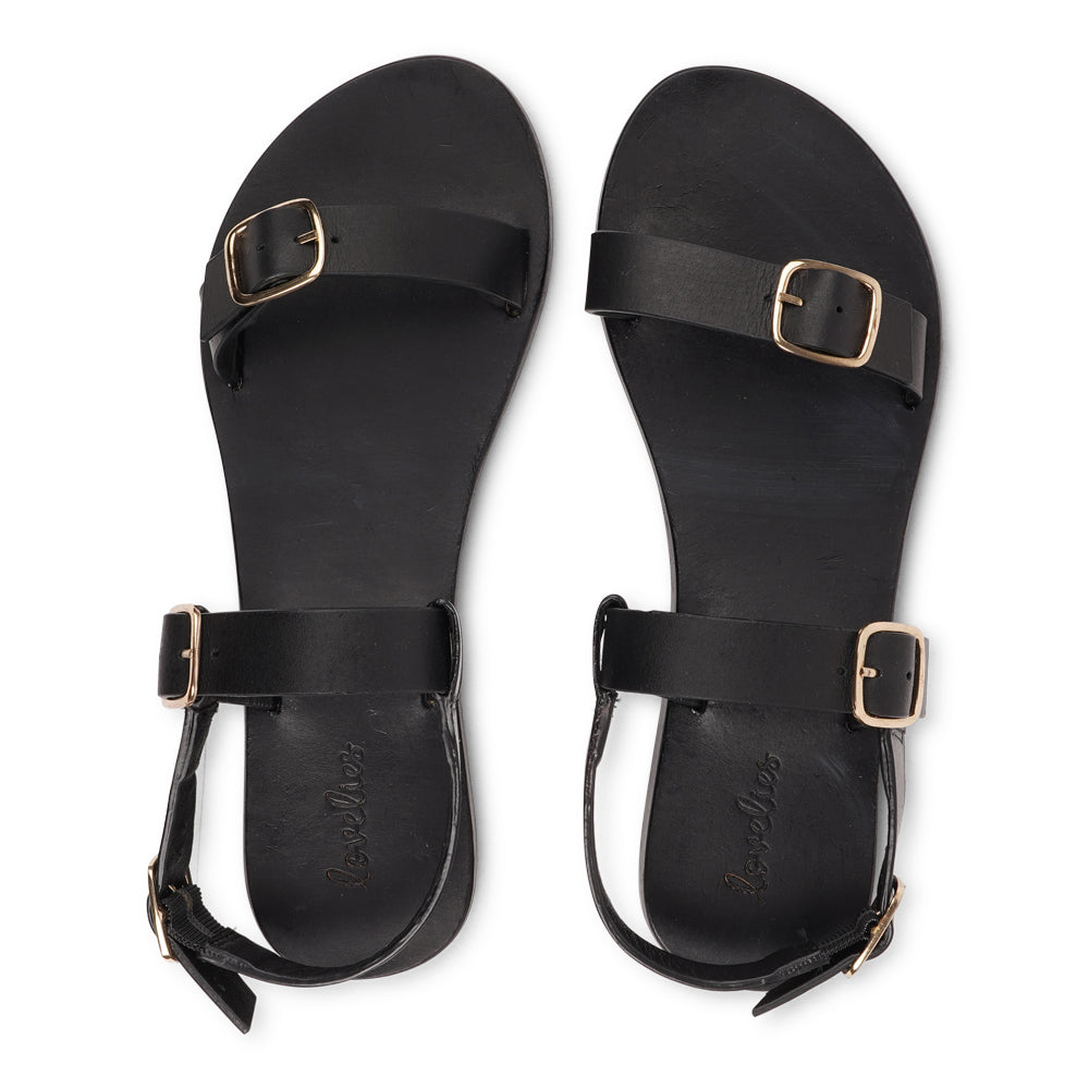 Meet Giglio, our handcrafted leather sandal designed for feminine style and everyday comfort. With three adjustable buckles for a personalized fit, Giglio combines form and function effortlessly.
Crafted from vegetable-tanned buffalo leather, the straps offer a soft yet durable feel, while the leather sole with rubber grip ensures stability with every step. Whether you're dressing up or going casual, Giglio is your perfect warm-weather companion.