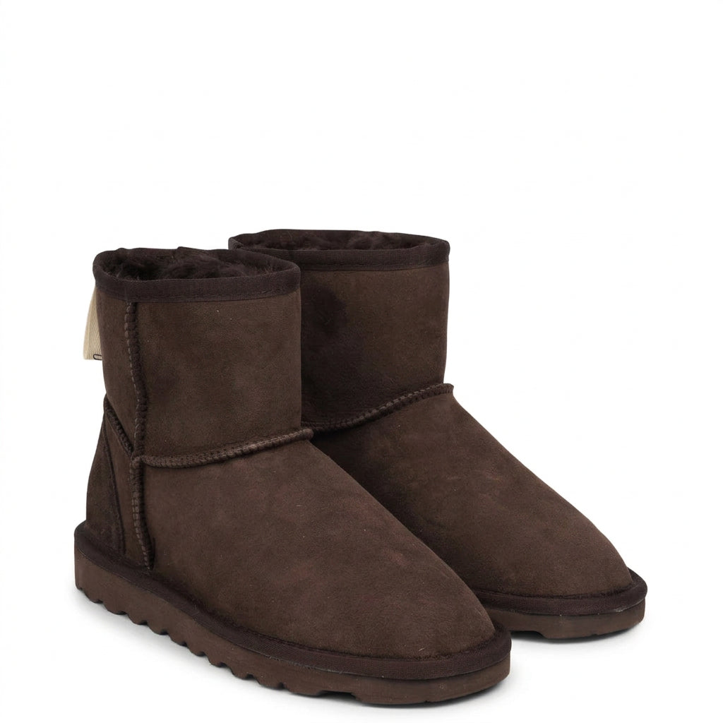 Lovelies Gower Shearling Boots aren't just a fashion statement; they're a statement of quality and environmental responsibility. We are proud to hold the LWG Environmental GOLD RATED Certification, a testament to our commitment to sustainable and eco-friendly practices.
