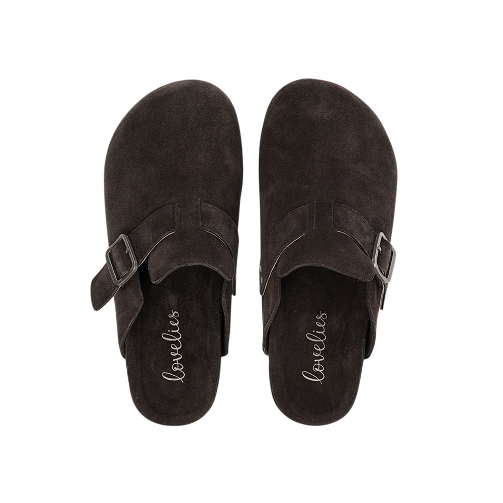 Elevate your footwear game with our exquisite Kamakura Suede Mules.  These lovelies are designed to cocoon your feet in a world of softness and warmth. Crafted from sumptuous suede and equipped with a durable rubber sole, these mules ensure the utmost comfort with every step you take.