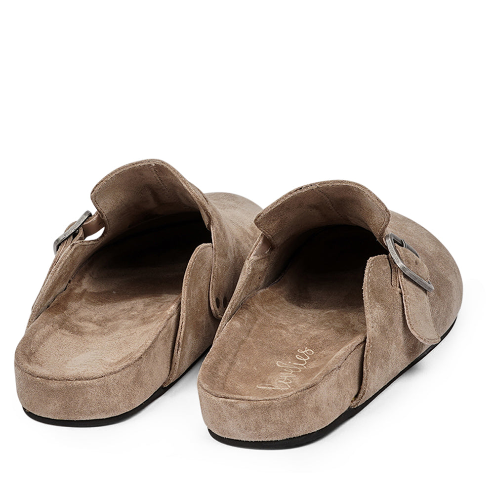 Lovelies Studio - The Kamakura Mules are built upon a sturdy rubber sole that ensures longevity and excellent grip. But what truly sets these mules apart is the suede-covered, soft midsole made of high-quality PU. This feature guarantees not only exceptional cushioning but also a perfect fit that molds to your unique foot shape.