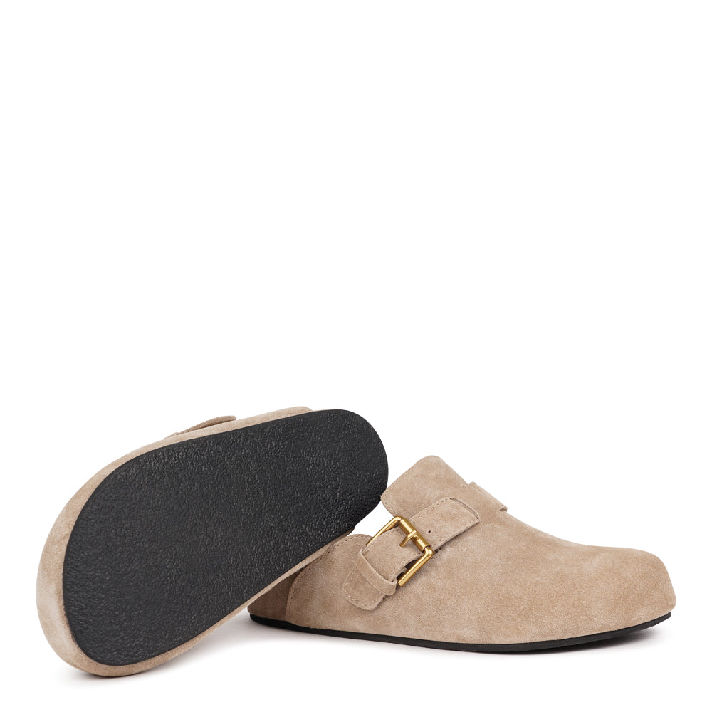 Lovelies Studio Step into effortless style and all-day comfort with our Kamakura Mules – designed for those who value quality, durability, and a flawless fit. These refined slip-ons combine premium materials with thoughtful construction, making them your go-to choice for both everyday wear and relaxed sophistication.