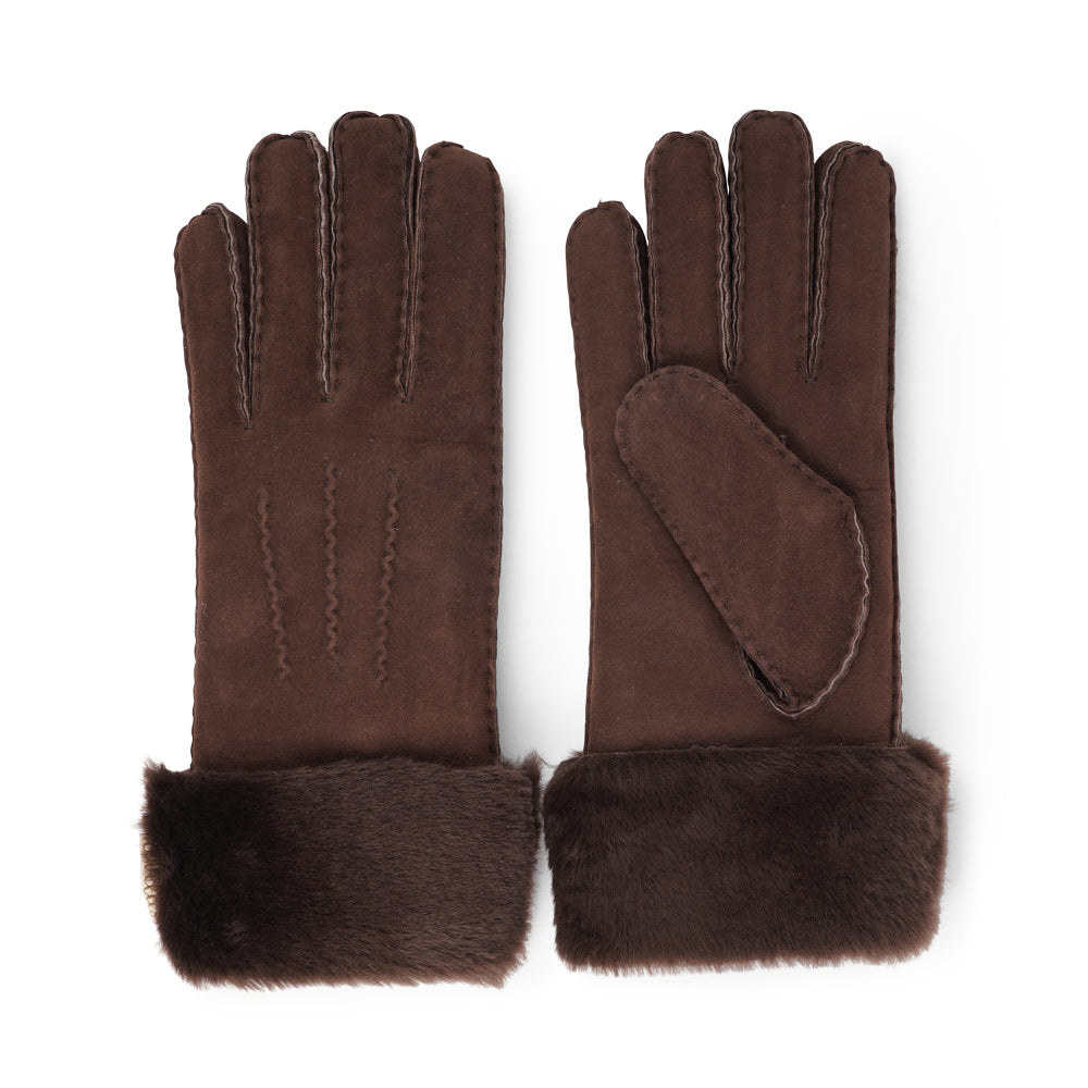 Lovelies Studio - Enhance your winter style with our luxurious Kelly Long Shearling Gloves. Made from soft sheep leather, these gloves offer a perfect blend of sophistication and warmth for the colder seasons.
Their elongated, slim design creates a sleek, feminine silhouette, ensuring you stay cozy while adding a chic, polished finish to any outfit.