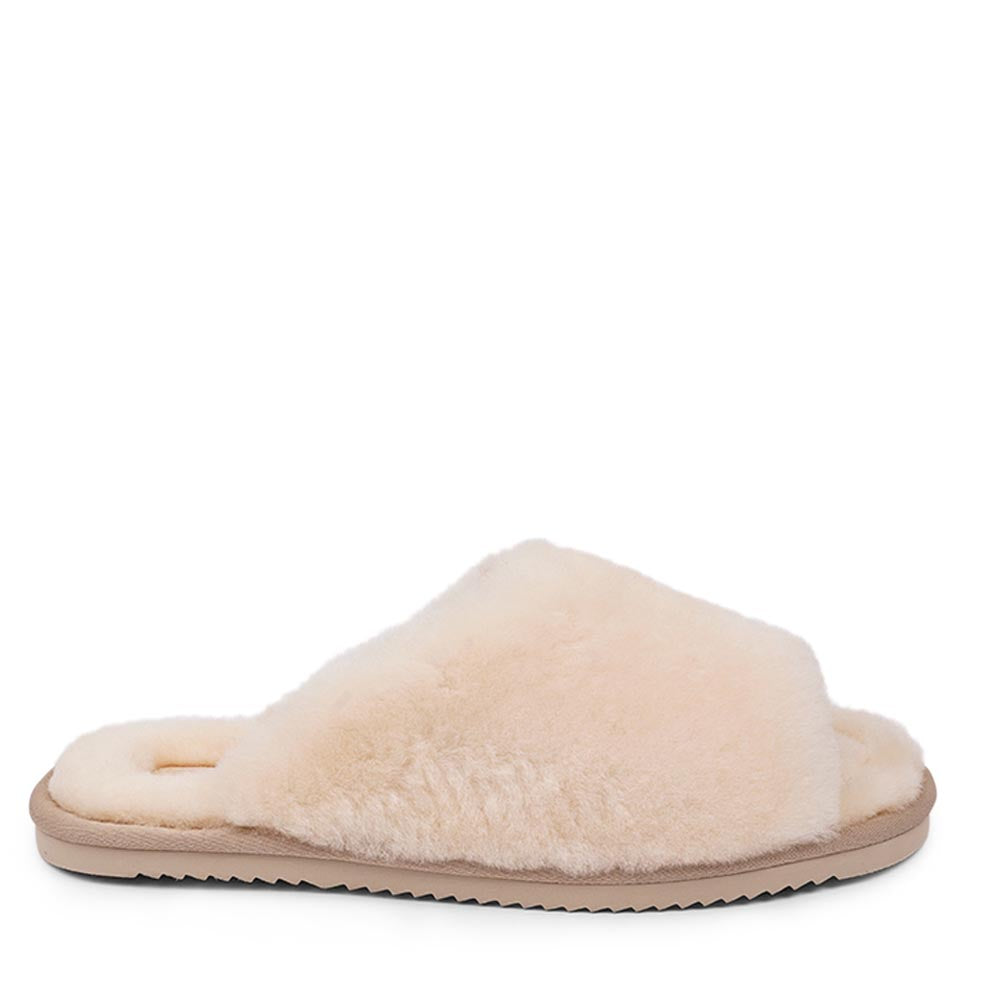 Lovelies shearling slippers are the essence of comfortability. When you’re in the need of surrounding your feet in soft and warm slippers, Lovelies shearling slippers are the answer. With soft and durable soles warm shearling and a gorgeous design, you’ll never want to wear any other home-shoe to make you feel at ease.