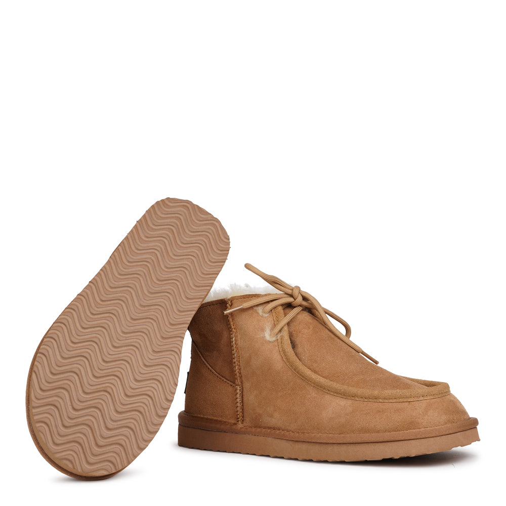 Step into effortless style and comfort with Lottulo, our low shearling boots designed for everyday wear. Crafted from soft, premium shearling and finished with classic laces, they offer a snug fit and timeless look. The durable rubber sole provides excellent grip and support, making them perfect for both city strolls and weekend getaways. A versatile winter essential that combines warmth, function, and understated elegance. The boots fit true to size, so we recommend ordering your usual size.