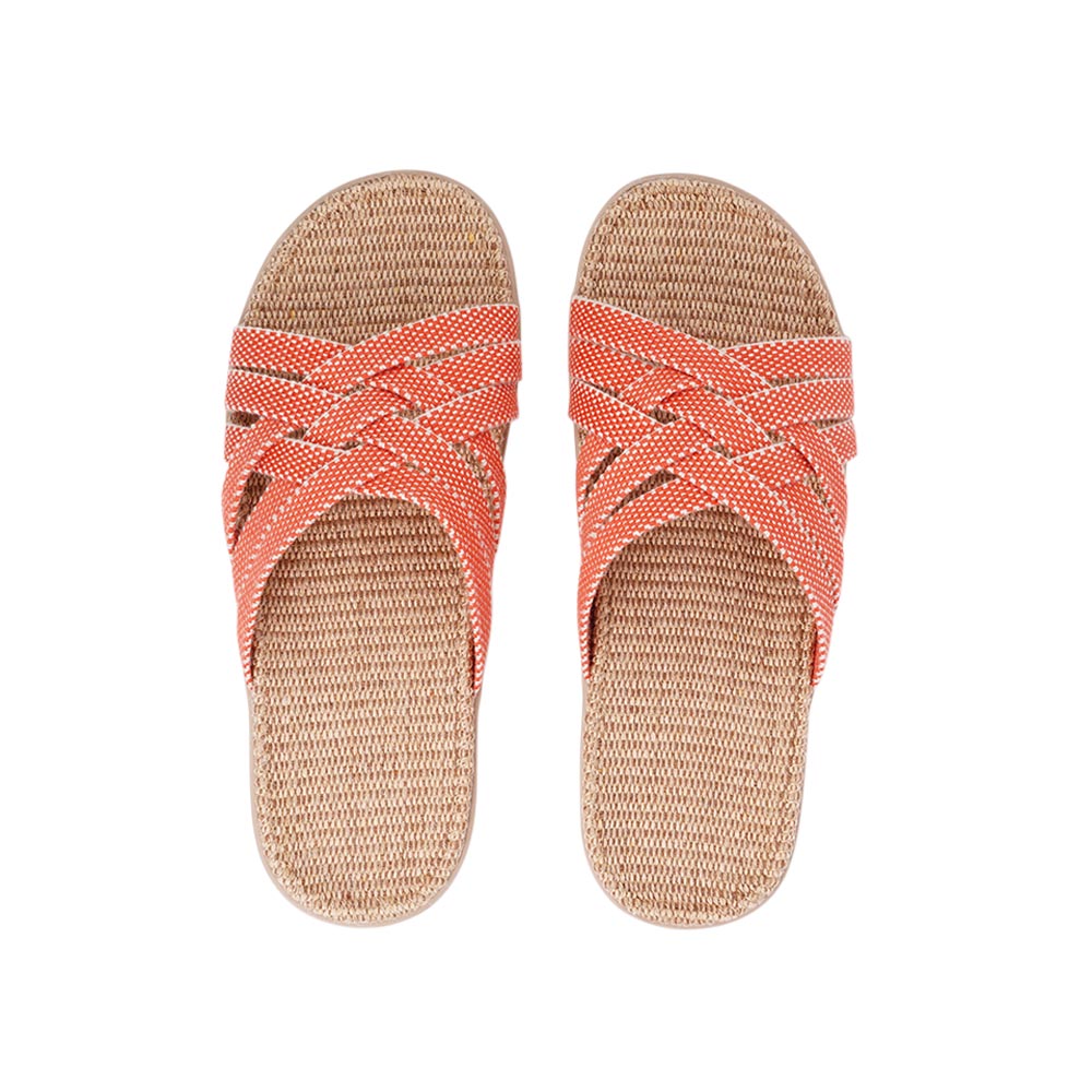 Lovelies Studio - Discover the captivating Matara sandal, named after the enchanting beach of Sri Lanka. This sumptuous sandal is composed of luxuriantly soft and resilient gum rubber, with a natural jute innersole. The closely woven cotton straps infuse a delicate and fanciful aesthetic, providing an effortless sophistication for any ensemble. With its delicate and soft fabrics, you feel at ease and elegant at the same time.