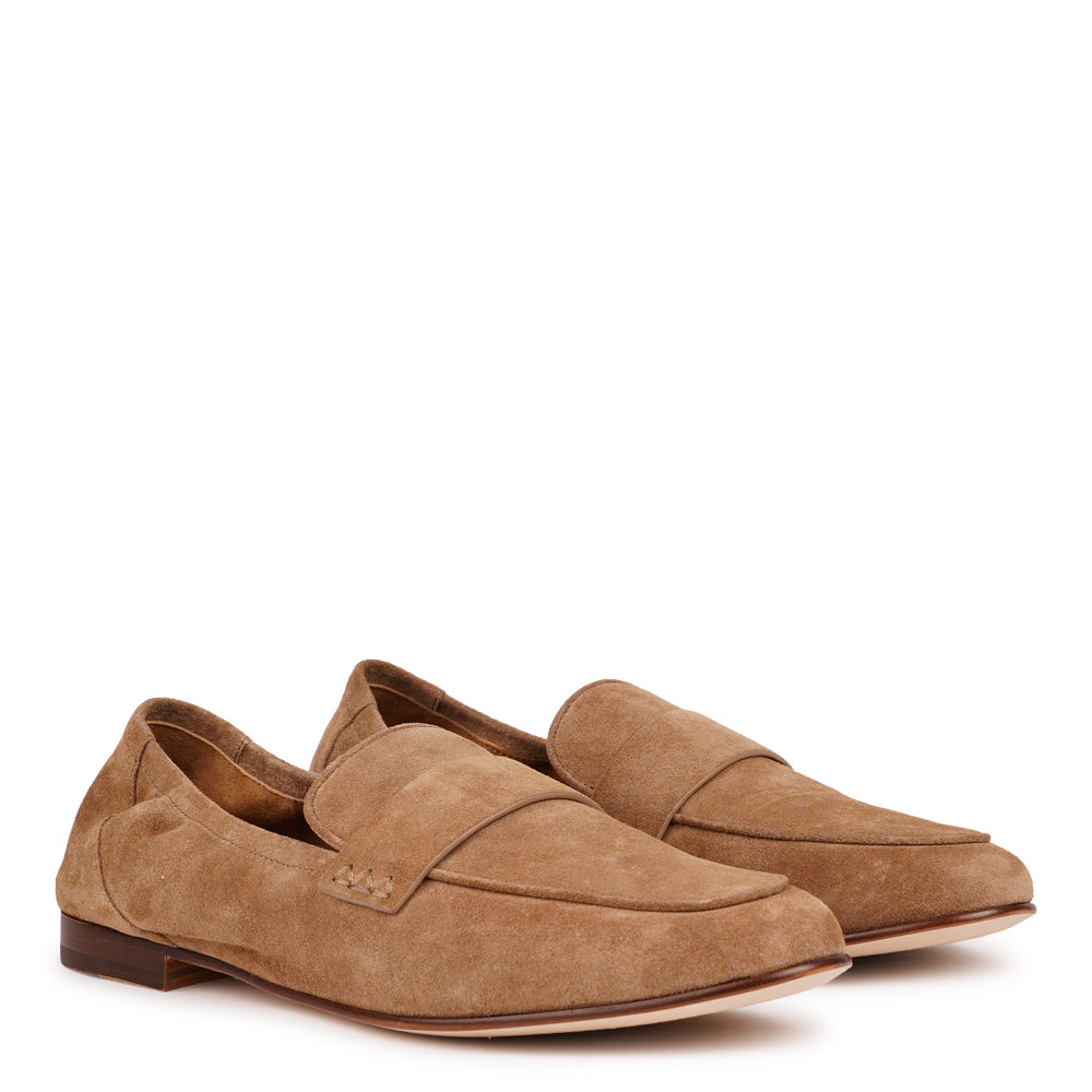 Mileto is a handcrafted Italian suede loafer that combines timeless elegance with contemporary cool.
Each pair is meticulously made using premium cow suede, delivering a soft, luxurious feel underfoot. The loafer features a full leather construction - from the supple suede upper to the leather lining, footbed, and durable leather outsole. Every detail reflects quality craftsmanship designed to age beautifully.
LWG Environmental GOLD RATED certified, ensuring responsible leather sourcing and production. A