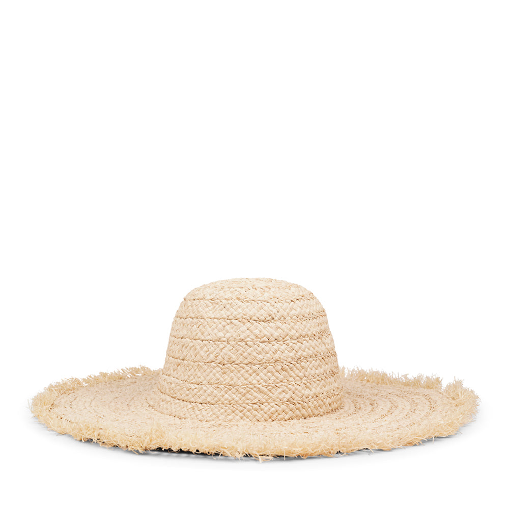 Lovelies Studio - The Moulise beach hat is a gorgeous piece, painstakingly crafted by talented local artisans in Madagascar, exclusively for Lovelies Studio. Each hat is a testament to the craftsmanship and devotion of these artisans, who meticulously handcraft every element with precision and care.