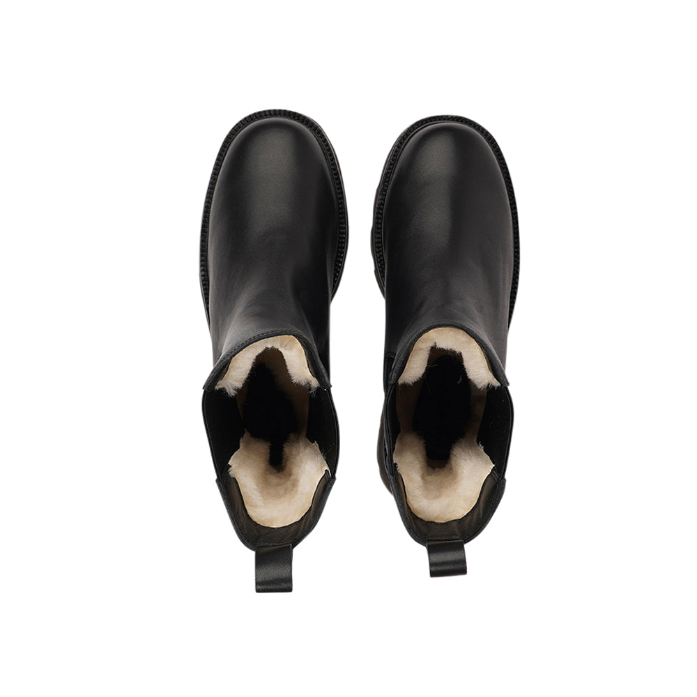 Lovelies Studio - Wrapped in a warm shearling lining, Musala ensures that your feet stay toasty even in the coldest of temperatures. But that's not all – the innovative addition of flyknit on the side of the boot not only enhances breathability but also adds a touch of modern flair to your winter ensemble.