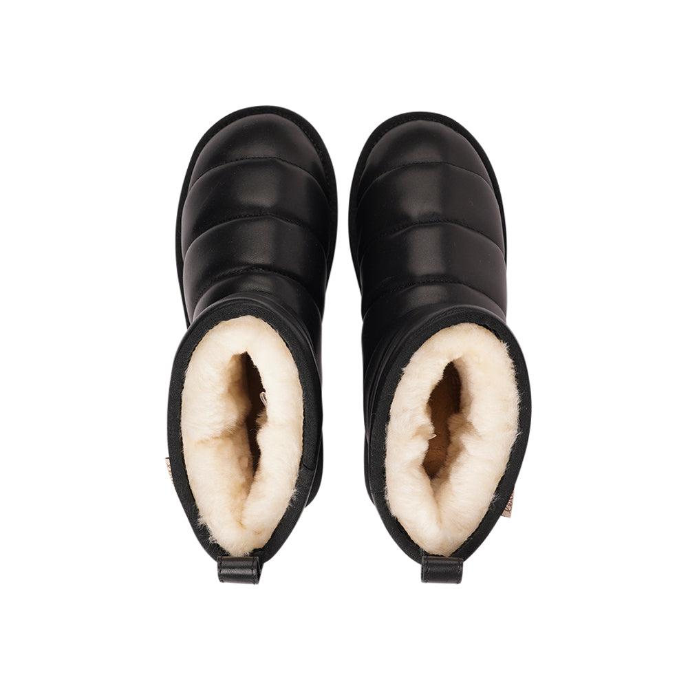 Lovelies - Nebo - Nebo, the epitome of cozy chic, is here to elevate your autumn and winter footwear game. These mid-high shearling boots are designed to envelop your feet in softness and warmth, making every step a delight.  Crafted with both comfort and durability in mind, Nebo boasts a soft and resilient rubber sole that's perfect for tackling wintery conditions.