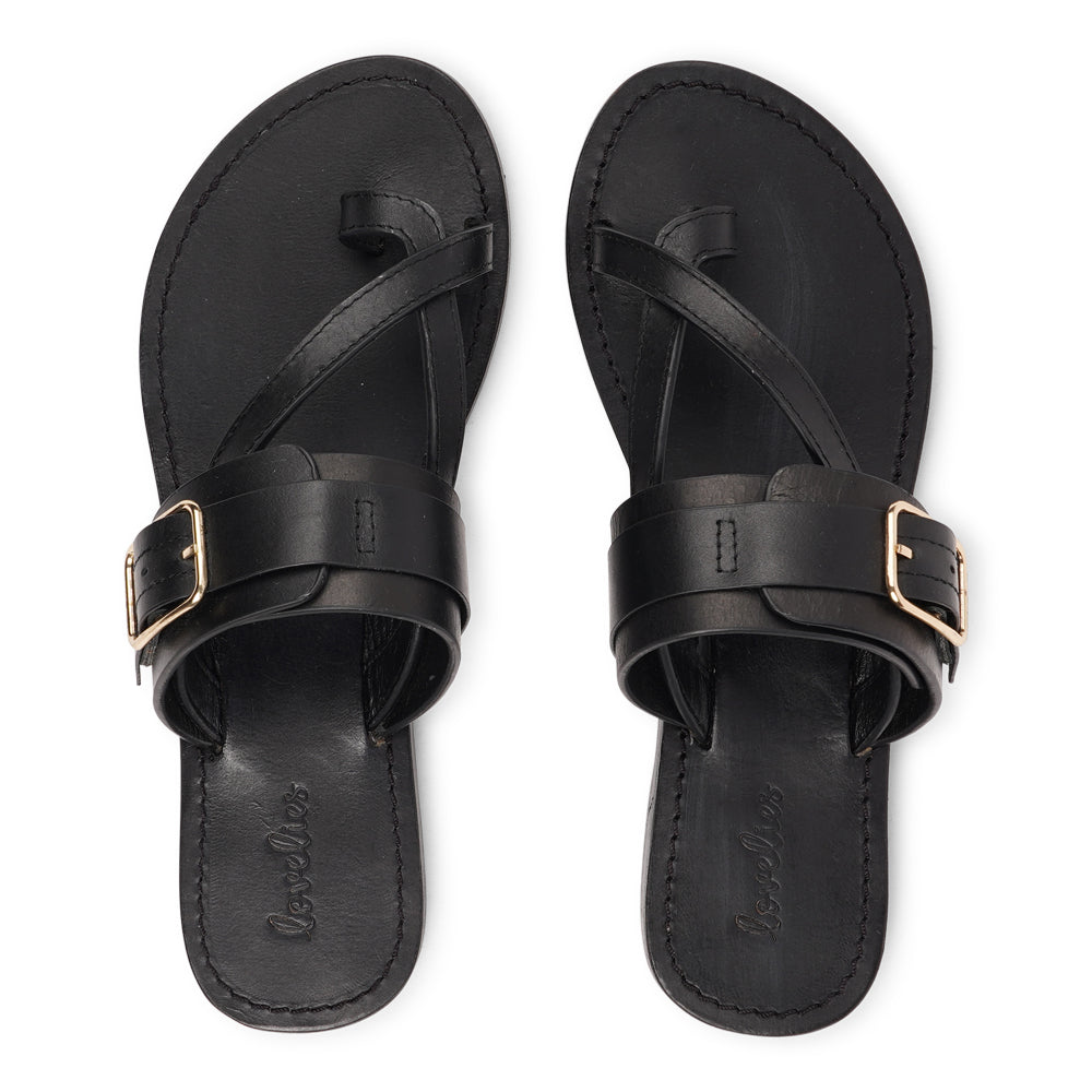 Meet Olio, our expertly handcrafted leather sandal that blends feminine charm with all-day wearability. Designed with a single adjustable buckle, it offers a secure, tailored fit that adapts effortlessly to your lifestyle.
Crafted from vegetable-tanned buffalo leather, the straps are soft, durable, and built to last. Finished with a leather sole and rubber grip, Olio ensures stability and comfort with every step—perfect for both relaxed days and dressed-up moments.