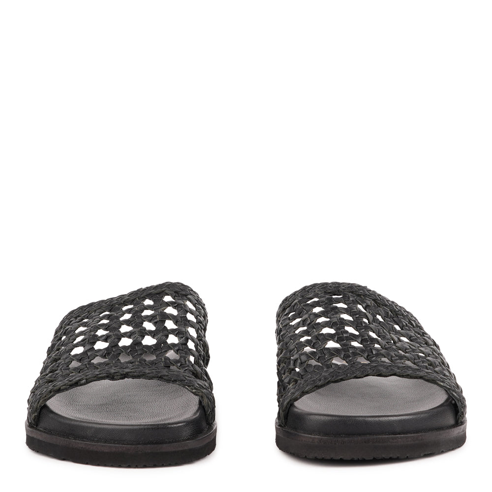 Lovelies Studio - Positano — a beautifully handcrafted leather sandal that blends feminine elegance with everyday comfort. Designed with a wide, handwoven leather strap and a soft leather insole for a natural, comfortable feel.
Crafted from vegetable-tanned leather, the supple yet durable straps are made to age beautifully over time. Finished with a durable rubber outsole for reliable grip, Positano offers both stability and ease—perfect for relaxed daytime wear and more refined evening occasions.