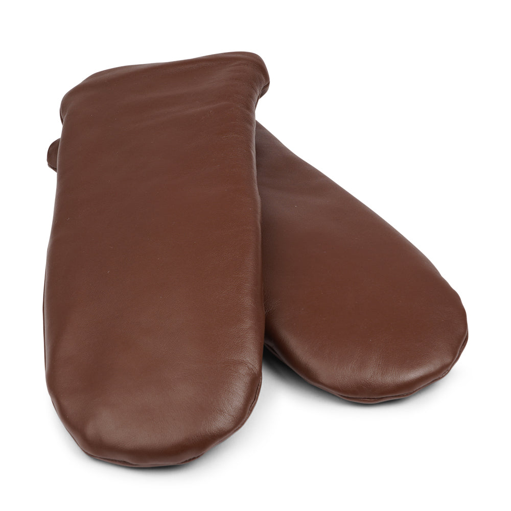 The Ravenna mittens are crafted from premium leather and feature a plush fleece lining for exceptional warmth and comfort.
With their sophisticated design and luxurious materials, these mittens offer both style and practicality, making them an essential accessory for chilly weather.