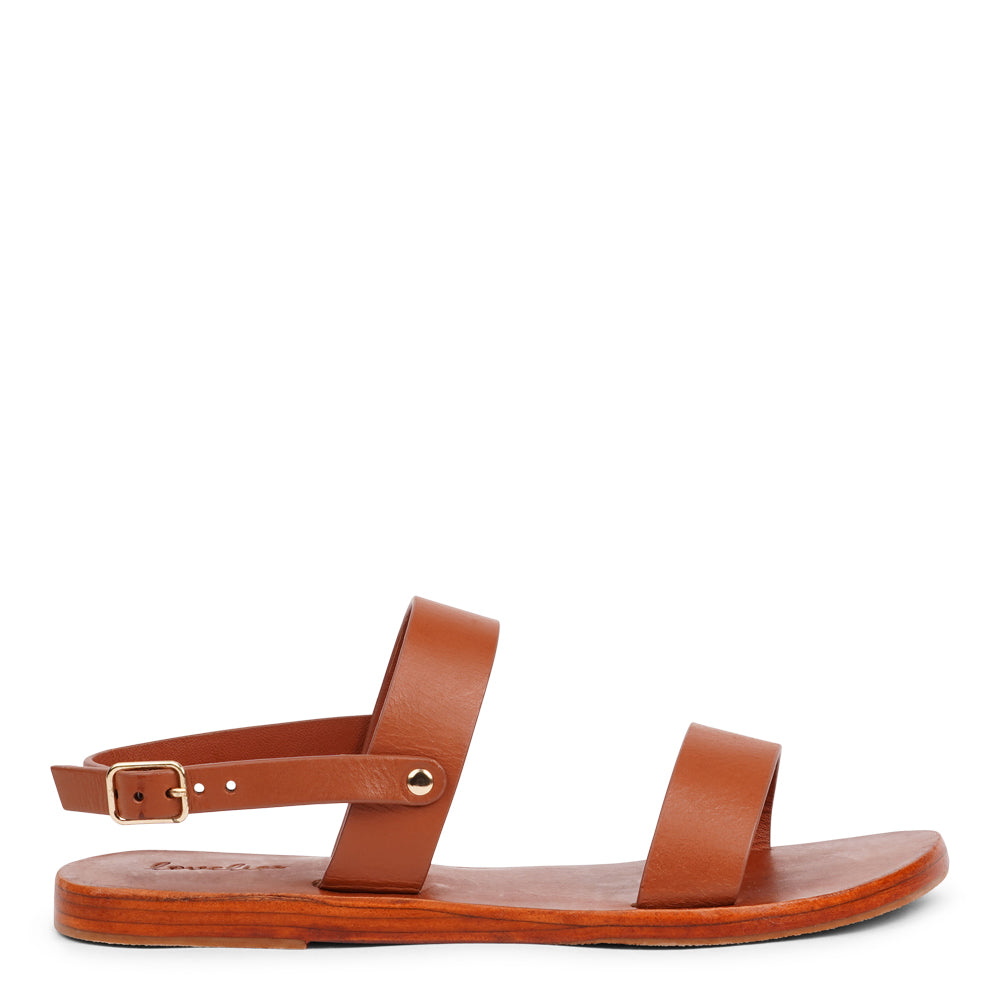 Samo is our finely handcrafted leather sandal, designed to combine graceful style with all-day comfort. Featuring a single adjustable buckle on the heel strap, it provides a secure, custom fit that moves effortlessly with you.
Made from vegetable-tanned buffalo leather, the soft yet durable straps promise long-lasting wear. The leather sole with a rubber grip delivers dependable stability, making Samo the perfect choice for everything from casual outings to more refined occasions.