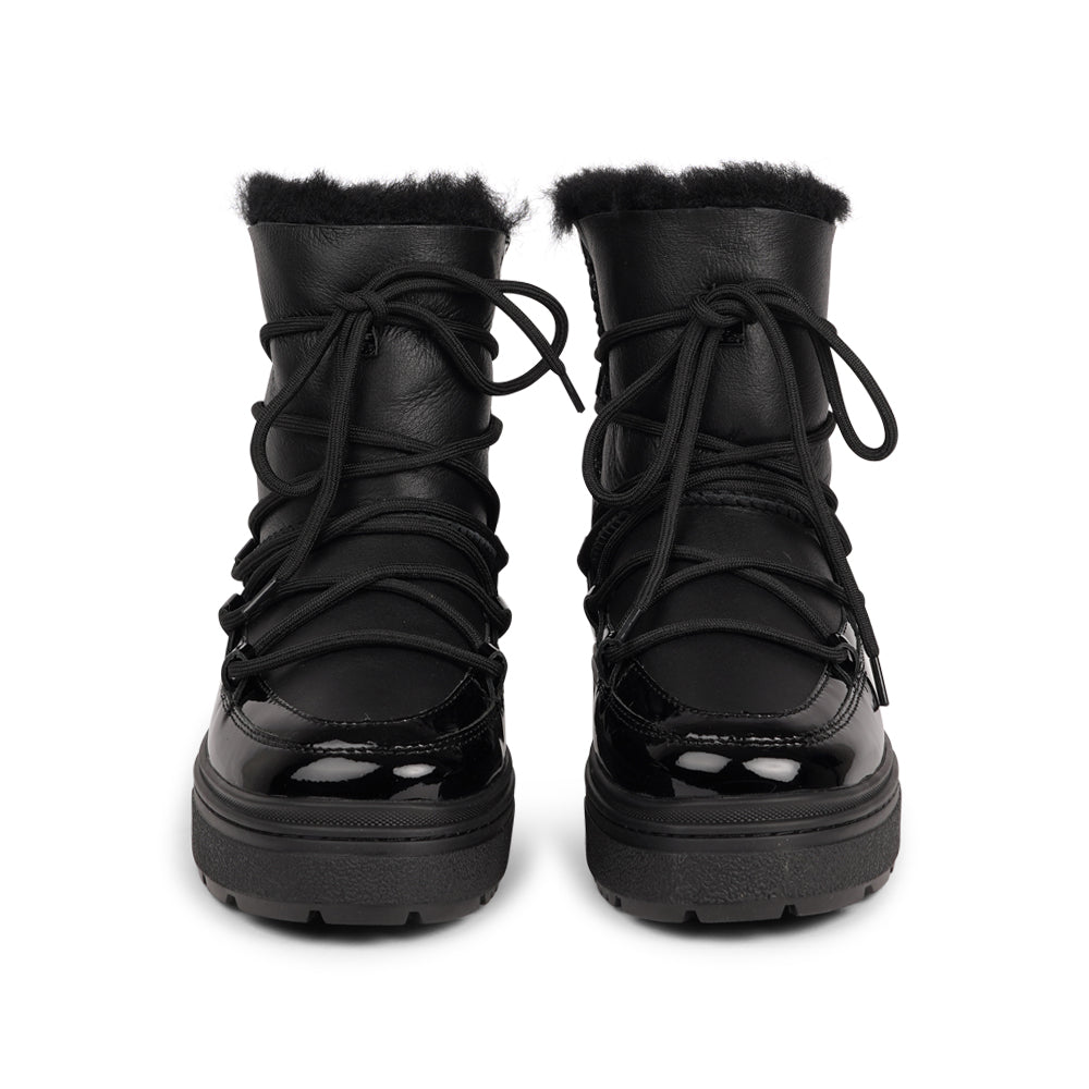 High quality shearling boots Lovelies shearling boots bring softness and warmth to your feet this autumn. With soft and durable rubber soles plus a gorgeous design you're perfectly suited for the wintertime. Enjoy your Lovelies!