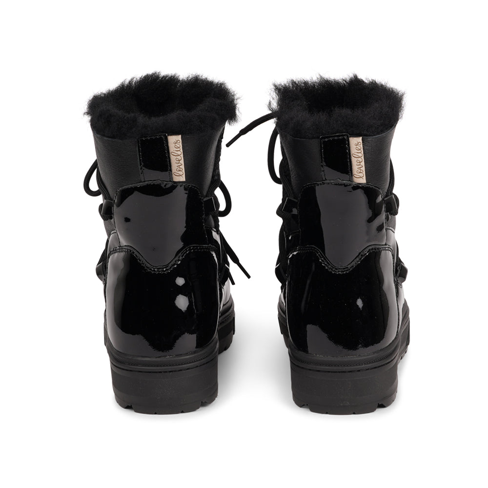 High quality shearling boots Lovelies shearling boots bring softness and warmth to your feet this autumn. With soft and durable rubber soles plus a gorgeous design you're perfectly suited for the wintertime. Enjoy your Lovelies!