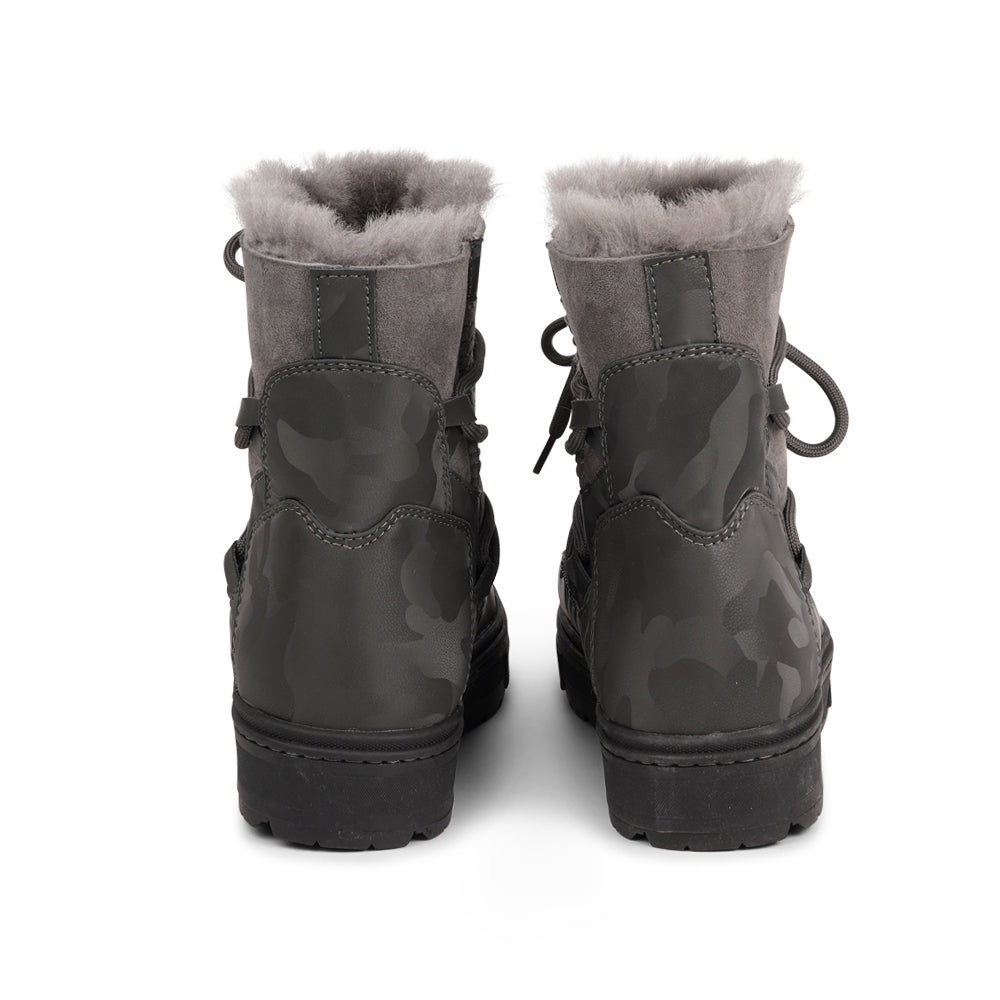 High quality shearling boots Lovelies shearling boots bring softness and warmth to your feet this autumn. With soft and durable rubber soles plus a gorgeous design you're perfectly suited for the wintertime. Enjoy your Lovelies!