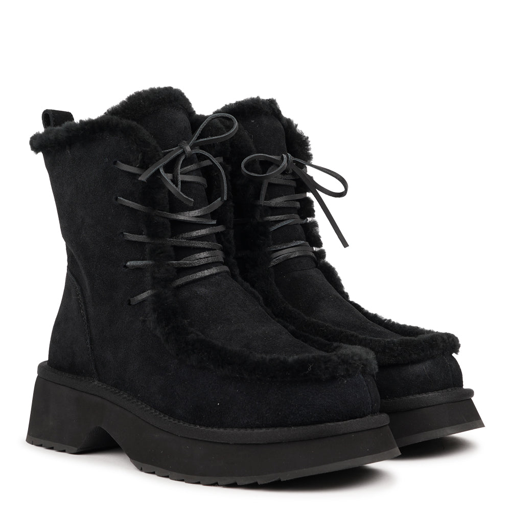 Terzo - Shearling Lace-Up Boots
Meet Terzo - the boots that bring cool comfort to cold days. Crafted from soft natural shearling with sleek stitching and a laid-back lace-up design, they blend rugged charm with effortless style.
The lightweight EVA rubber sole keeps every step flexible, steady, and comfortable - so you can move through winter with ease. Warm, durable, and effortlessly stylish, Terzo is your go-to boot for wherever the season takes you.