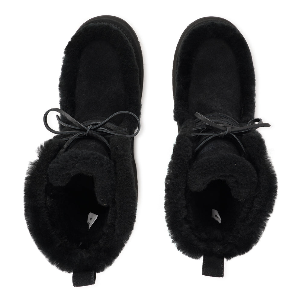 Terzo - Shearling Lace-Up Boots
Meet Terzo - the boots that bring cool comfort to cold days. Crafted from soft natural shearling with sleek stitching and a laid-back lace-up design, they blend rugged charm with effortless style.
The lightweight EVA rubber sole keeps every step flexible, steady, and comfortable - so you can move through winter with ease. Warm, durable, and effortlessly stylish, Terzo is your go-to boot for wherever the season takes you.
