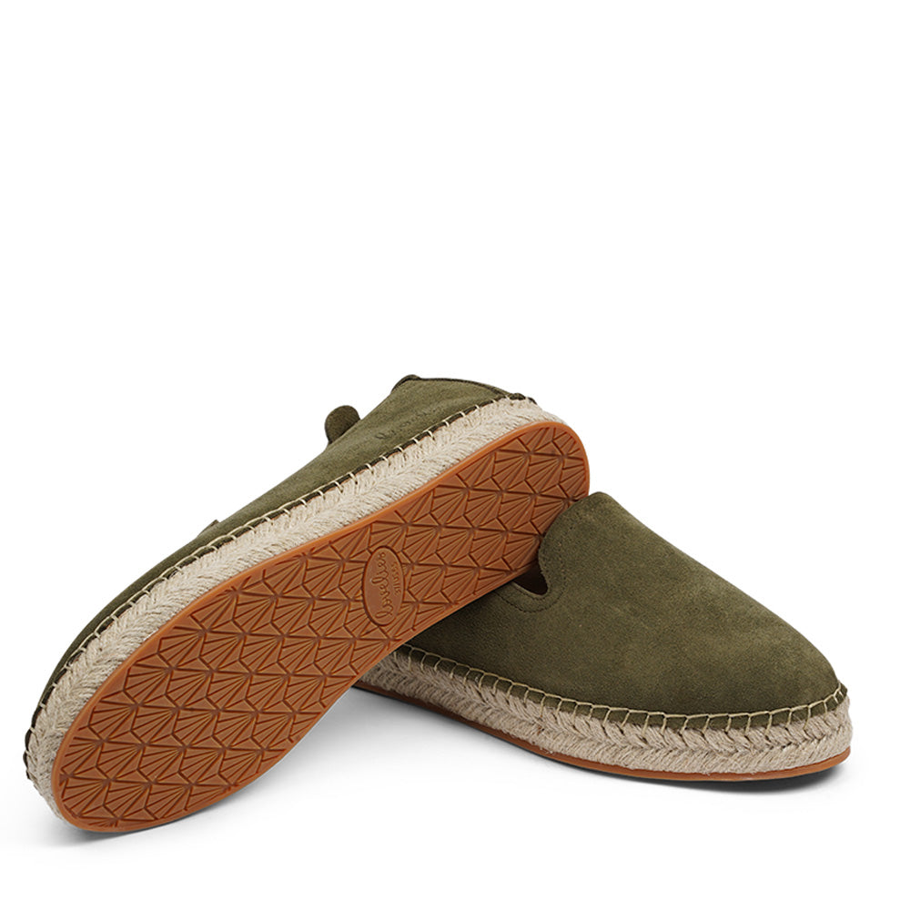 Our all time favorit espadrilles. These beautiful espadrilles are handmade of soft suede for the best comfort. The high rubber sole is covered with jute which means that the sole will not swallow if it gets wet. Furthermore we have added a soft EVA inner sole which is covered with leather and can be removed. This is one of the best espadrilles in the market.