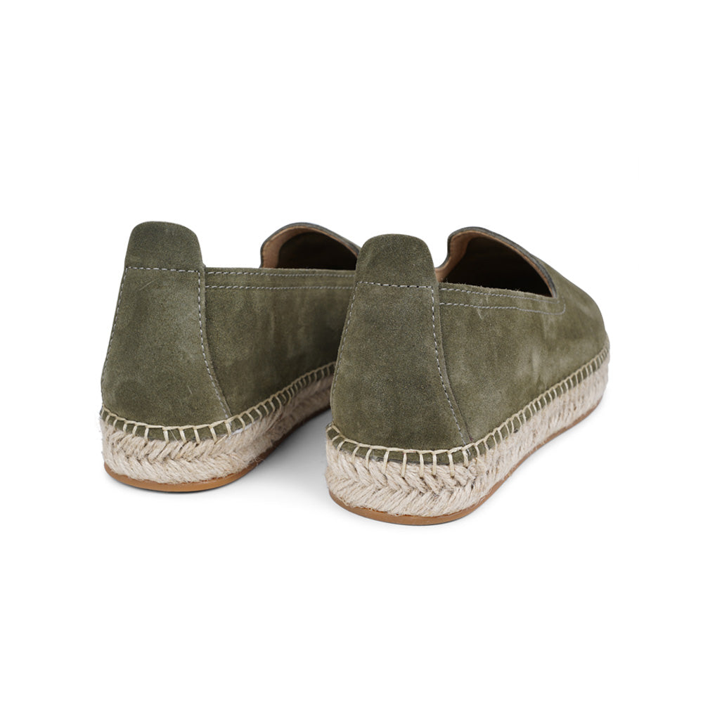 Our all time favorit espadrilles. These beautiful espadrilles are handmade of soft suede for the best comfort. The high rubber sole is covered with jute which means that the sole will not swallow if it gets wet. Furthermore we have added a soft EVA inner sole which is covered with leather and can be removed. This is one of the best espadrilles in the market.