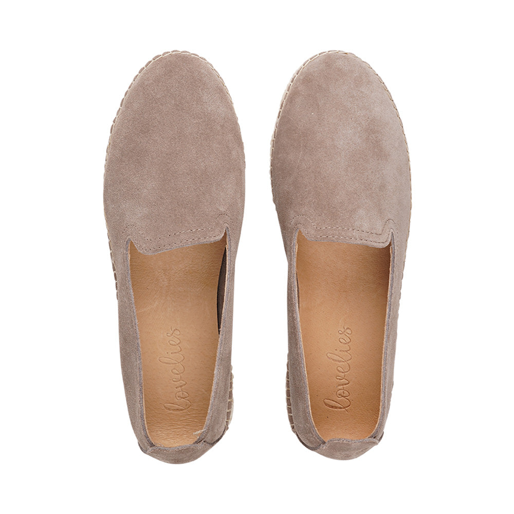 Our all time favorit espadrilles These beautiful espadrilles are handmade of soft suede for the best comfort. The high rubber sole is covered with jute which means that the sole will not swallow if it gets wet. Furthermore we have added a soft EVA inner sole which is covered with leather and can be removed. This is one of the best espadrilles in the market.