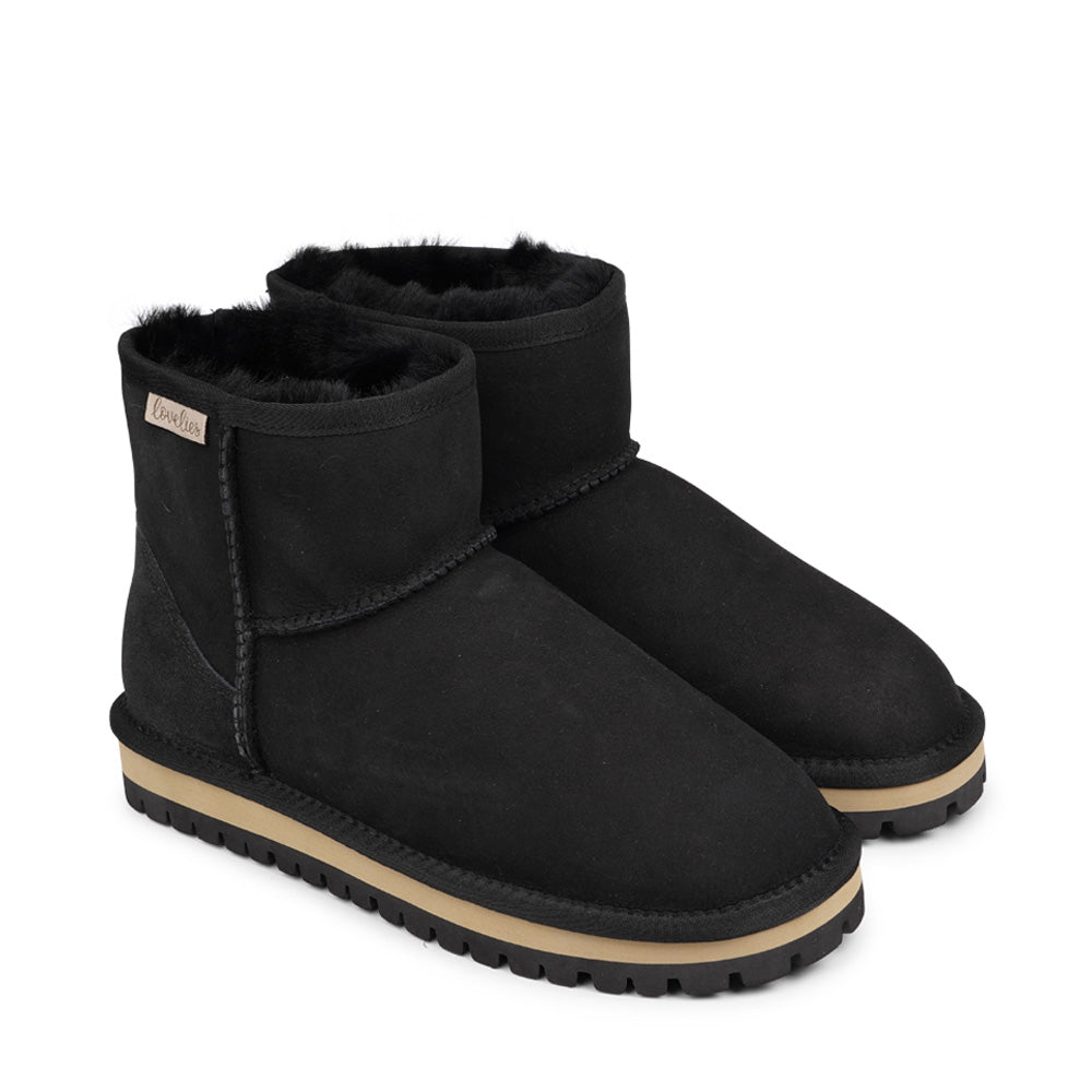 Lovelies Studio - Mid-high Shearling boots  Lovelies shearling boots bring softness and warmth to your feet this autumn. With soft and durable rubber soles plus a gorgeous design you're perfectly suited for the wintertime.  Danish Design