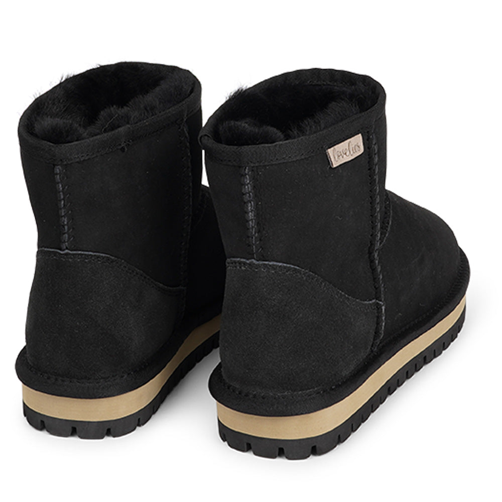 Lovelies Studio - Mid-high Shearling boots  Lovelies shearling boots bring softness and warmth to your feet this autumn. With soft and durable rubber soles plus a gorgeous design you're perfectly suited for the wintertime.  Danish Design