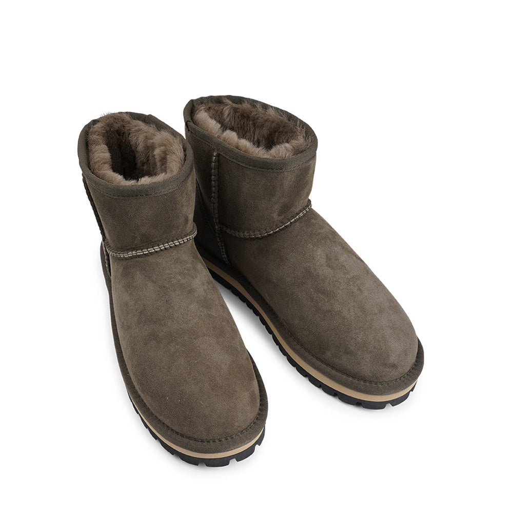 Lovelies Studio - Mid-high Shearling boots  Lovelies shearling boots bring softness and warmth to your feet this autumn. With soft and durable rubber soles plus a gorgeous design you're perfectly suited for the wintertime.  Danish Design LWG Environmental GOLD RATED Certification