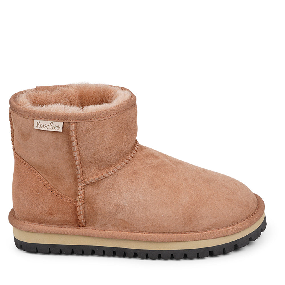 Lovelies Studio - Mid-high Shearling boots  Lovelies shearling boots bring softness and warmth to your feet this autumn. With soft and durable rubber soles plus a gorgeous design you're perfectly suited for the wintertime.  Danish Design LWG Environmental GOLD RATED Certification