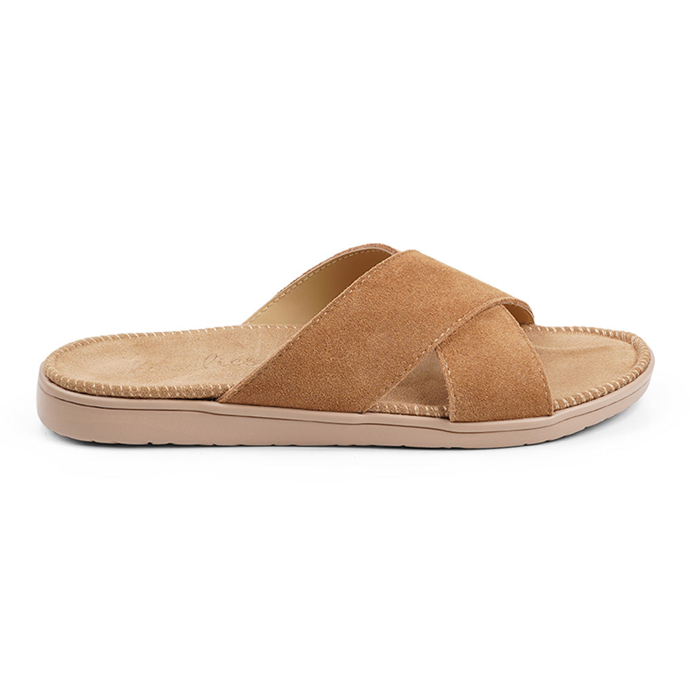 Lovelies Studio - Bellevue cross suede sandal with the most comfortable rubber sole which is covered in exclusive suede. The sandal has a wonderful feminine look and will match your summer dresses and light blue jeans perfectly. Enjoy your lovelies !