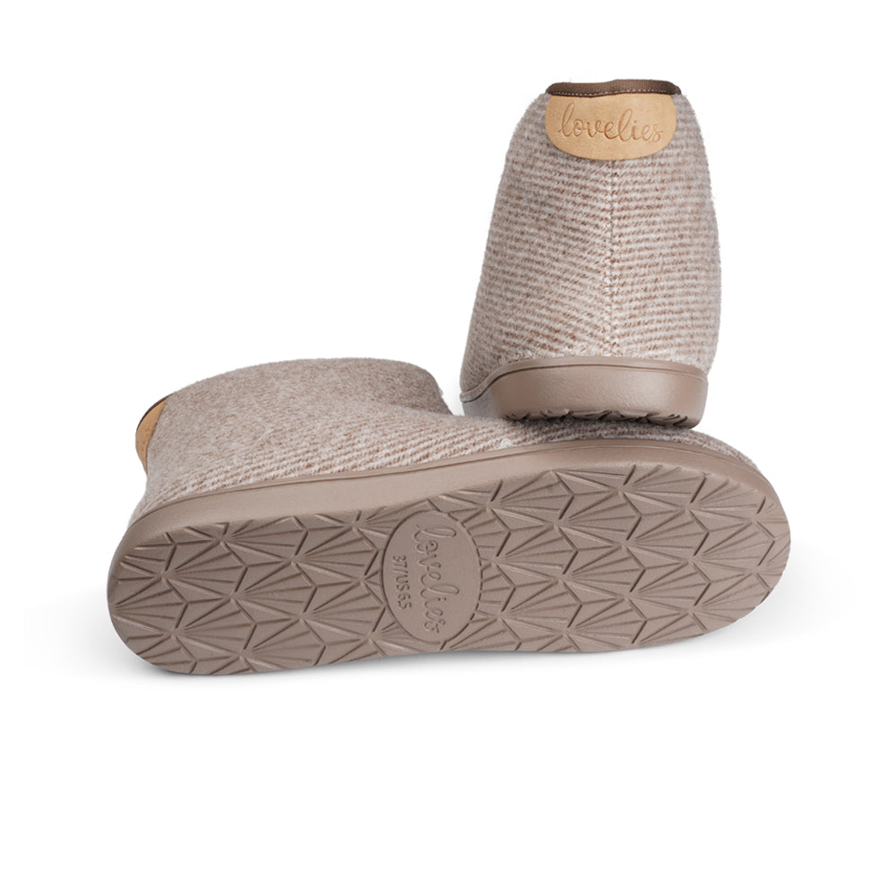 Soft and cosy lounge slippers  Lovelies lounge slippers are the essence of comfortability. When you’re in the need of surrounding your feet in soft and warm slippers, Lovelies lounge slippers are the answer. With soft and durable soles, fine wool and a gorgeous design, you’ll never want to wear any other home-shoe to make you feel at ease.  Enjoy your Lovelies!