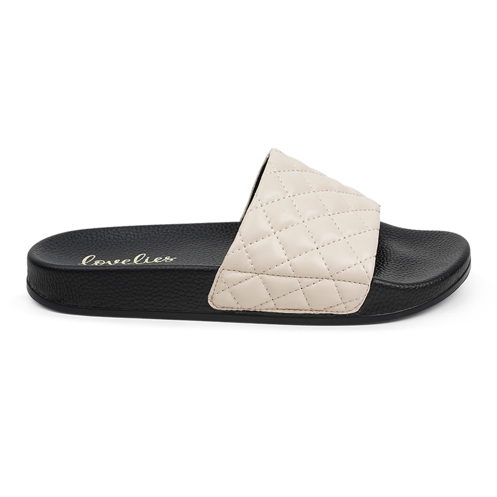 La Boca Slides from Danish Lovelies Studio. Once you’ve tried Lovelies’ summer slides you’ll never want to wear any other footwear. With its delicate and soft fabrics, you feel at ease and elegant at the same time. The easy to-go slides are a perfect fit to your everyday look or your feminine evening dresses.